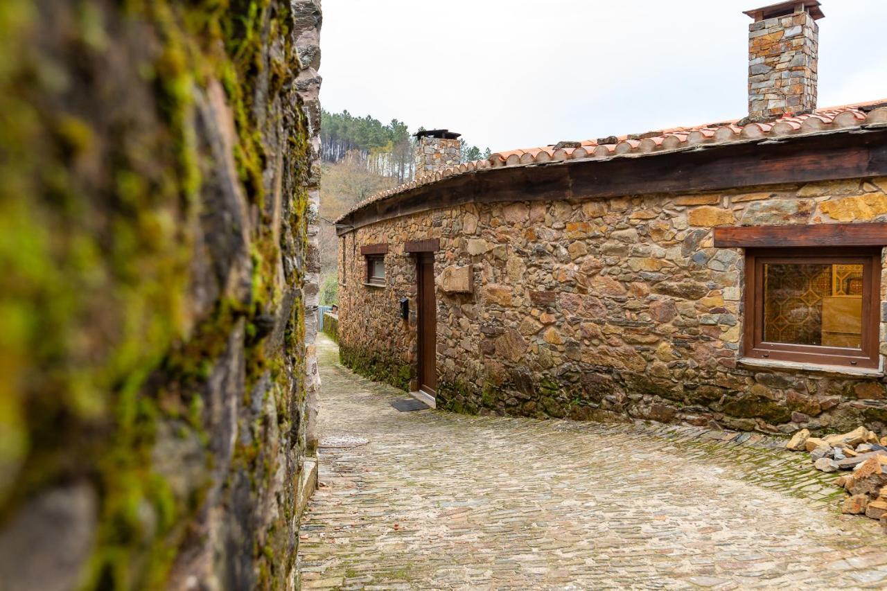 Villa Retiro de Gondramaz - Casa Inteira com 208m2, Pátio privado Exterior foto