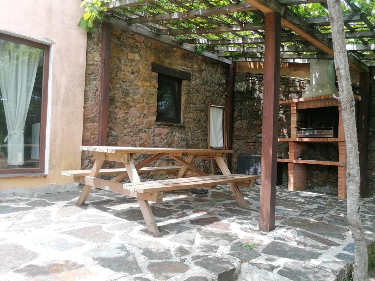 Villa Retiro de Gondramaz - Casa Inteira com 208m2, Pátio privado Exterior foto